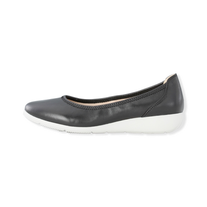 lightweight flat shoes