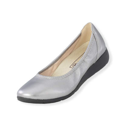 lightweight flat shoes