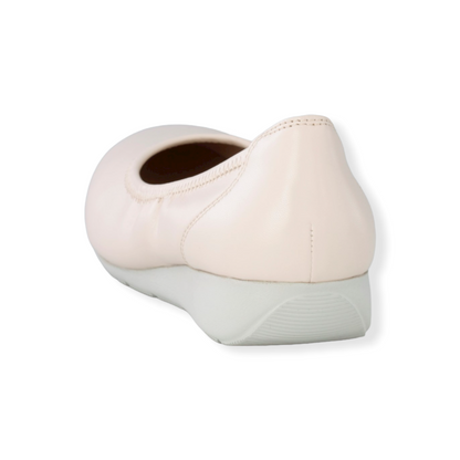 lightweight flat shoes