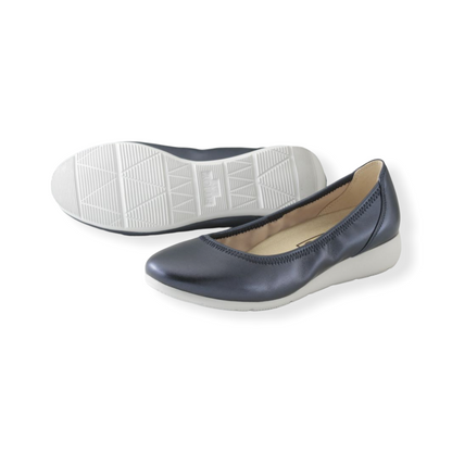 lightweight flat shoes