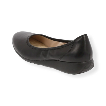 lightweight flat shoes